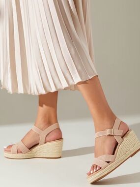 Vivaia Women’s Sally Pro Wedge Sandals with Ankle Strap Almond EU 39